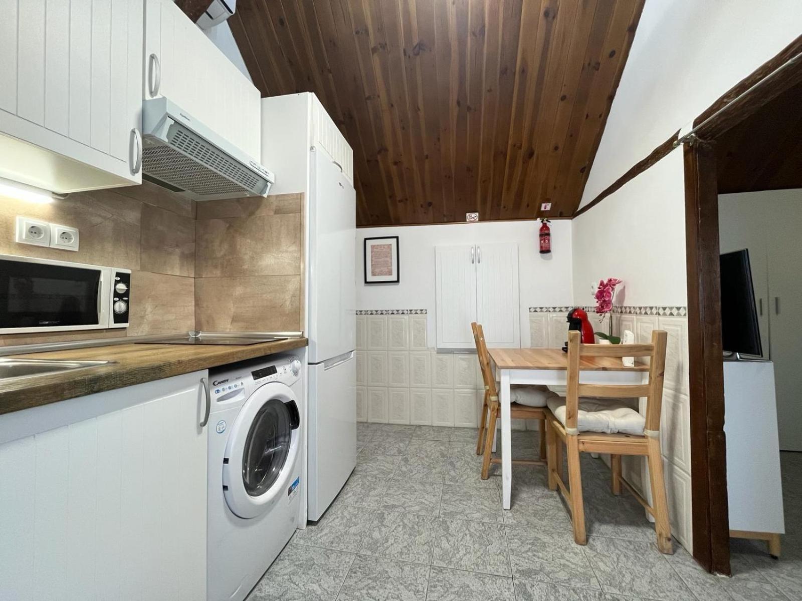 Free Parking, 40 Meters From The Beach, Wi-Fi, Ac إِستيبونا المظهر الخارجي الصورة